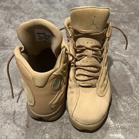 Worn 2 times - Picture 4 of 4